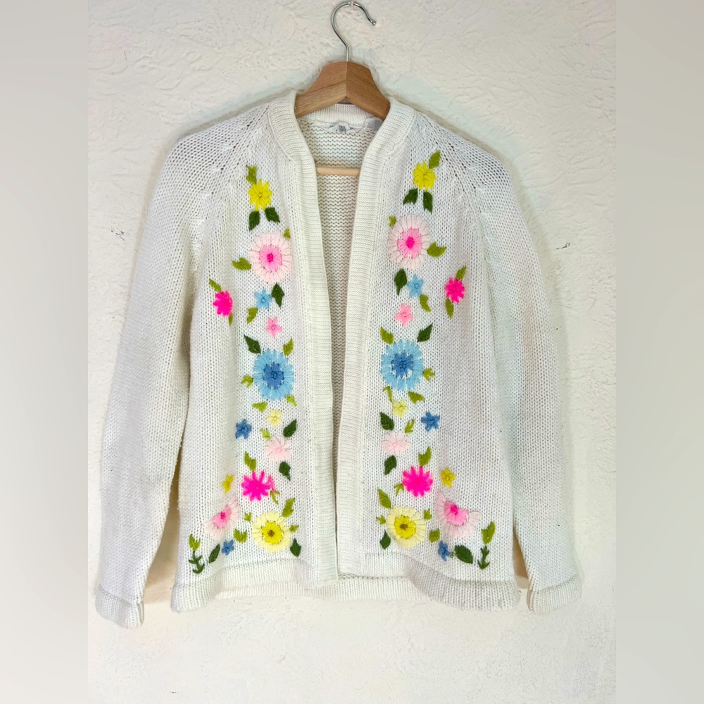 VTG OOAK Floral Embroidered White Sweater